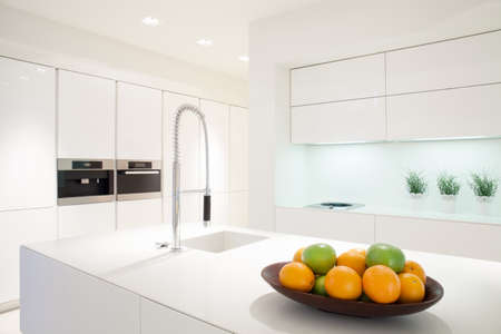 Wit marmeren keukenblad: bianco carrara wit marmeren tafelbladen ...