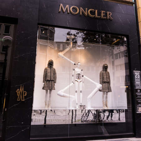 moncler frankfurt flughafen moncler frankfurt flughafen
