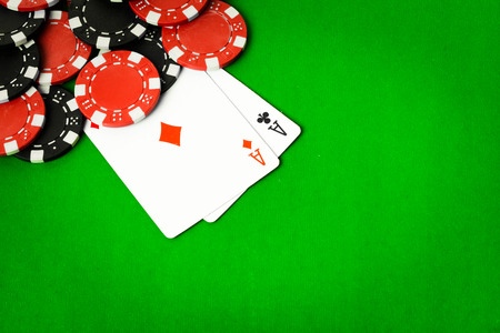 poker: Poker cloth, a deck of cards