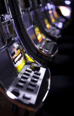 4387059-slot-machones.jpg