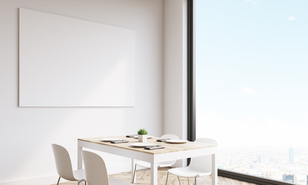 Zijaanzicht van grote horizontale poster op witte keuken muur ...