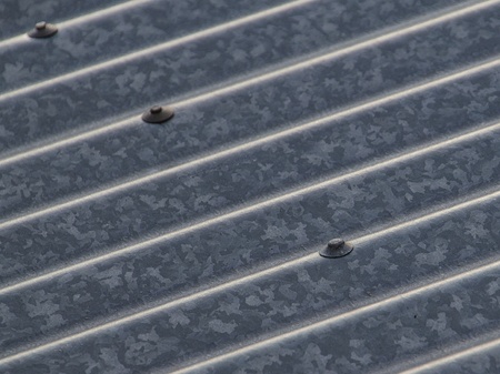 Corrugated iron roof foto royalty free, immagini, immagini e ...