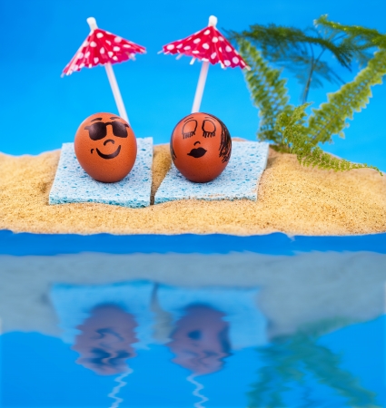 17945336-easter-island-and-pair-easter-e