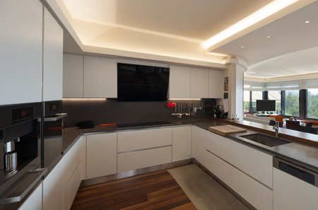 Cucine Lussuose. Arredamento. Cucine Moderne Di Lusso Interno Della ... Cucine Lussuose. Arredamento. Cucine Moderne Di Lusso Interno Della ...