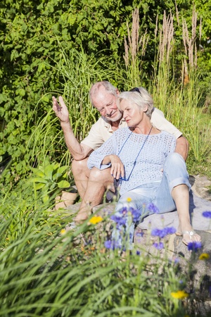 Dashuria e pleqëve 21946133-senior-paar-geniesst-den-ruhestand