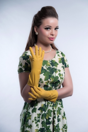 25369525-retro-fifties-fashion-housewife