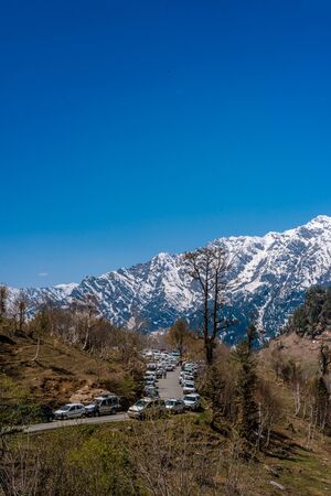 Manali, himachal pradesh, india - may 01, 2019 : photo of tourist and vehicle in gulaba. road to rohtang pass in himalayas