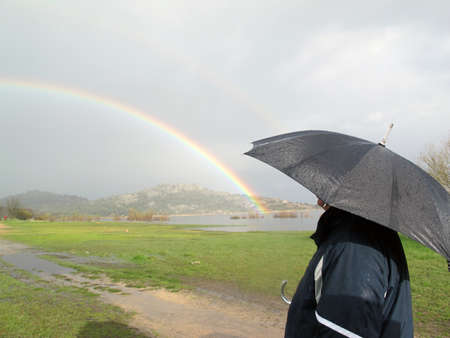 Hombre Y Nino Mirando El Arco Iris Fotos Retratos Imagenes Y Fotografia De Archivo Libres De Derecho Image Hombre Y Nino Mirando El Arco Iris Fotos Retratos Imagenes Y Fotografia De Archivo Libres De Derecho Image