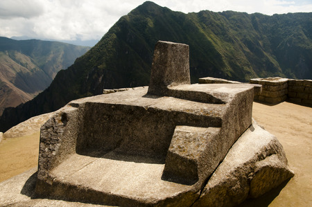 Intihuatana Altar Machu Picchu Per Foto de archivo Intihuatana Altar - Machu Picchu - Perú Foto de archivo - 56406130
