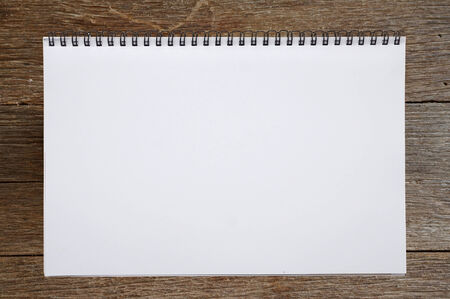 スケッチ ブックまたは木製の背景上でノートブックを開く の写真素材 画像素材 Image スケッチ ブックまたは木製の背景上でノートブックを開く の写真素材 画像素材 Image