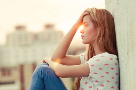sad lonely: beautiful lonely girl <i>sad lonely photography 2017</i> sitting on the roof