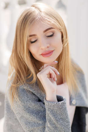 long-blonde-straight-hair