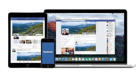 アップルの Macbook Pro のディスプレイと空気 2 IPad と IPhone 5 S 