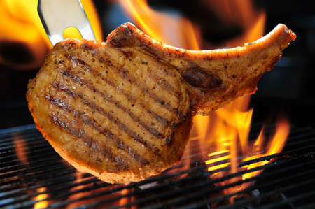 grilled pork: Thịt nướng thịt heo chop