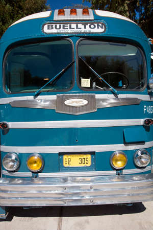 1960 のオレンジ色の外観と白のシャスタ トレーラー ヴィンテージ トレーラー キャンピングカー 第 4 回年次ヴィンテージ トレーラー Bash 飛んでフラグ Rv リゾート アナハイム カリフォルニア州 の写真素材 画像素材 Image 1960 のオレンジ色の外観と白のシャスタ トレーラー ヴィンテージ トレーラー キャンピングカー 第 4 回年次ヴィンテージ トレーラー Bash 飛んでフラグ Rv リゾート アナハイム カリフォルニア州 の写真素材 画像素材 Image