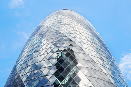 30 セント メリー アクス建物またはロンドンの朝ガーキン の写真素材 画像素材 Image