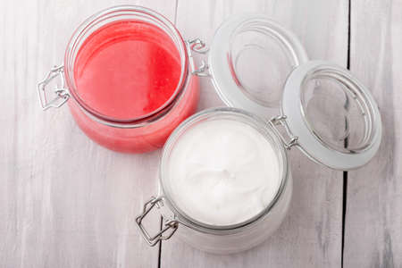 手作り Diy 天然日焼け止め ココナッツ オイル ココア バニラ シアバター日焼け止め の写真素材 画像素材 Image 手作り Diy 天然日焼け止め ココナッツ オイル ココア バニラ シアバター日焼け止め の写真素材 画像素材 Image