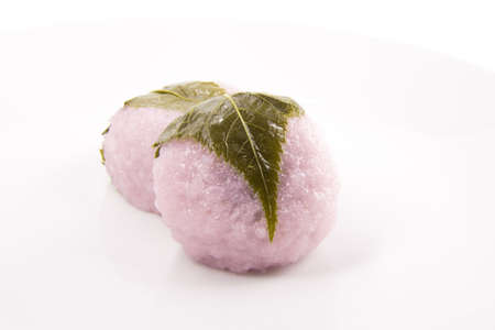 Sakura Mochi Dessert Pour La Saison De Printemps Sakura Fleur Faite De Gateau De Riz Avec De La Pate De Haricot Enveloppe Dans Des Feuilles De Cerisier Banque D Images Et Photos Libres