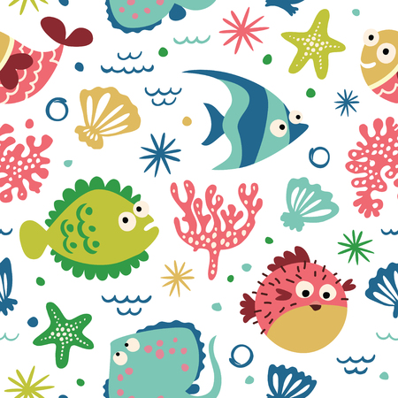 かわいい魚 サンゴ 貝殻 海藻とシームレスなパターン のイラスト素材 ベクタ Image かわいい魚 サンゴ 貝殻 海藻とシームレスなパターン のイラスト素材 ベクタ Image