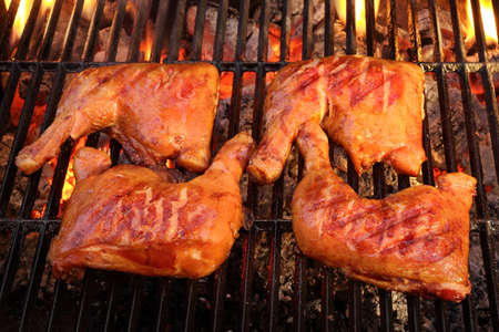 Cuatro Espátula Y Crujiente Barbacoa De Pollo Asado De Vuelta De ... Cuatro Espátula Y Crujiente Barbacoa De Pollo Asado De Vuelta De ...