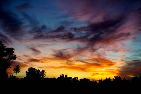 美しい自然の背景 どんよりした空 の写真素材 画像素材 Image