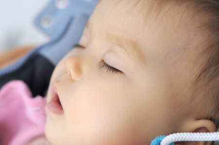 Baby Girl Dormir Avec La Bouche Ouverte Pendant La Journee Banque D Images Et Photos Libres De Droits Image