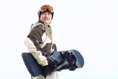 頭の後ろにボードを運ぶのおでこにスキー用のゴーグルを入れて男性スノーボーダーのショットを閉じる の写真素材 画像素材 Image 頭の後ろにボードを運ぶのおでこにスキー用のゴーグルを入れて男性スノーボーダーのショットを閉じる の写真素材 画像素材 Image