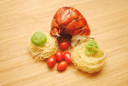 エンジェルヘアー パスタ巣ロブスター トマトの成分 の写真素材 画像素材 Image 58635407