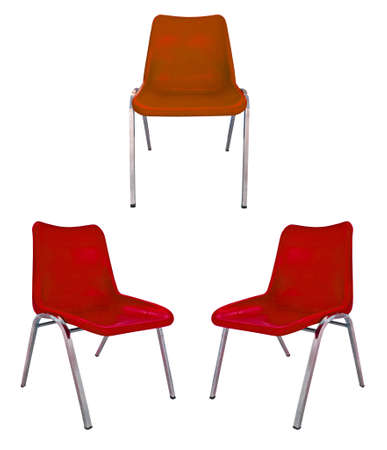 白い背景の上の紫色のプラスチック椅子 の写真素材 画像素材 Image