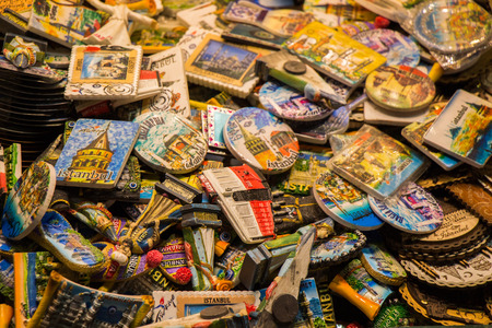 土産屋でイスタンブールからカラフルなマグネットのお土産 の写真素材 画像素材 Image 土産屋でイスタンブールからカラフルなマグネットのお土産 の写真素材 画像素材 Image