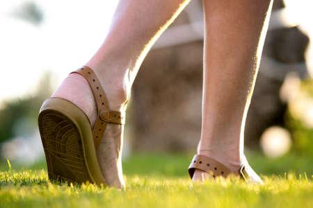 2,864 Platform Sandals Imágenes y Fotos 123RF 2,864 Platform Sandals Imágenes y Fotos 123RF