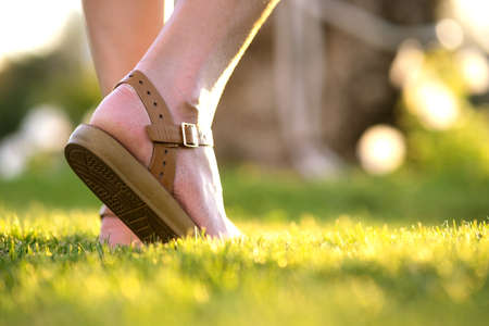2,864 Platform Sandals Imágenes y Fotos 123RF 2,864 Platform Sandals Imágenes y Fotos 123RF