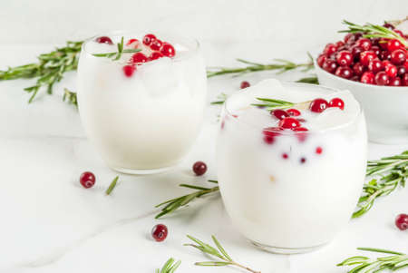 ideas for drinks for xmas and thanksgiving white christmas margarita punch with cranberries and rosemary - Christmas Punch Ideas ideas for drinks for xmas and thanksgiving white christmas margarita punch with cranberries and rosemary - Christmas Punch Ideas
