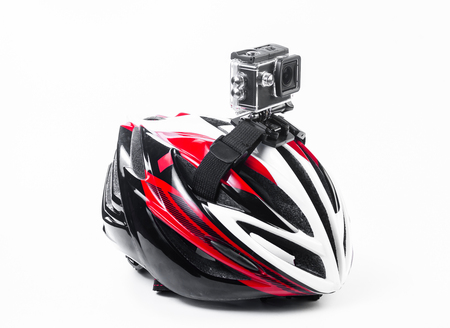 Monte En Bicicleta El Casco Con La Cámara Delantera De La Monte En Bicicleta El Casco Con La Cámara Delantera De La