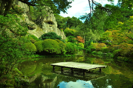 https://us.123rf.com/450wm/boysintown/boysintown1710/boysintown171000105/87983636-the-temple-of-ishikawa-prefecture.jpg?ver=6