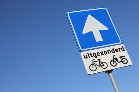 オランダの道路標識 一方通行の道路 の写真素材 画像素材 Image