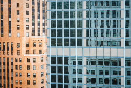 建物高層ビルのガラスの壁をミラーします。の写真素材・画像素材 Image