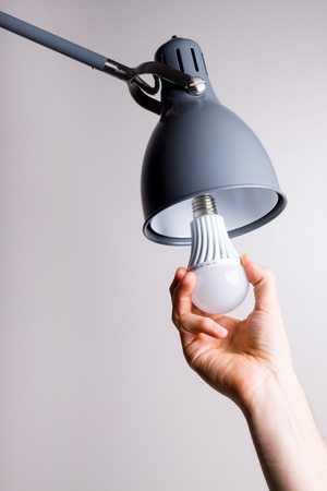 Led La Para Cambiar Lámpara En La Bombilla De Bombilla La b6f7YvIgy