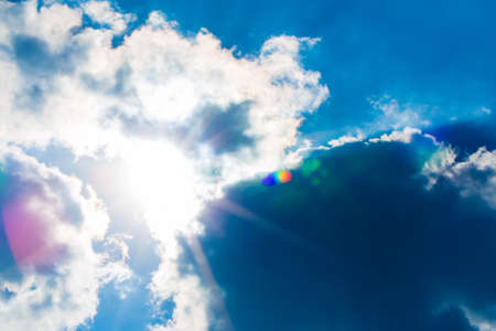 美しい夜の天空 雨の後の黒い雲の穴を通して輝き太陽の光線 空 金色の空 自然な背景 心に強く訴えるコンセプトです の写真素材 画像素材 Image 美しい夜の天空 雨の後の黒い雲の穴を通して輝き太陽の光線 空 金色の空 自然な背景 心に強く訴えるコンセプトです の写真素材 画像素材 Image