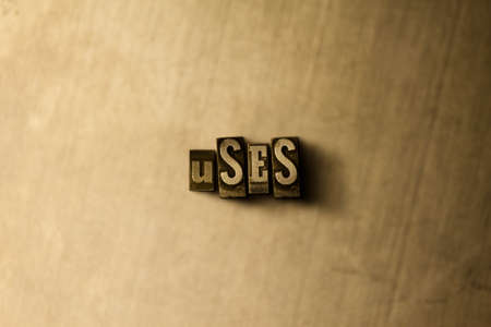 使用 グランジ ビンテージのクローズ アップは 金属の背景上の単語をタイプセットします ロイヤリティ フリーのストック イラスト素材 オンライン バナー広告やダイレクト メールに使用できます の写真素材 画像素材 Image