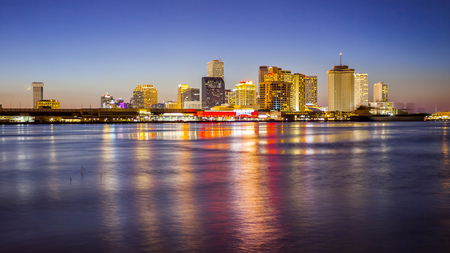 img https://us.123rf.com/450wm/crackerclips/crackerclips1609/crackerclips160900016/62871194-skyline-du-centre-ville-de-la-nouvelle-orl%C3%A9ans-%C3%A0-travers-le-fleuve-mississippi.jpg?ver=6 /img