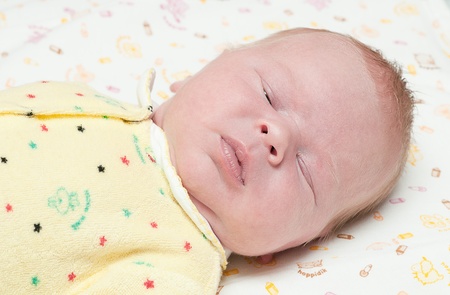 Petit Bebe Nouveau Ne Dort La Bouche Ouverte Banque D Images Et Photos Libres De Droits Image