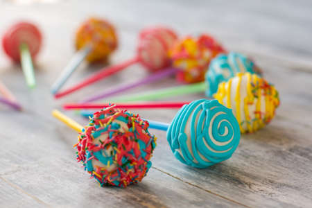 Bonbons En Forme De Boule Bonbons Avec Un Glacage Brillant Meilleure Recette De Gateaux Au Gateau Chocolat Blanc Et Glacage Banque D Images Et Photos Libres De Droits Image Bonbons En Forme De Boule Bonbons Avec Un Glacage Brillant Meilleure Recette De Gateaux Au Gateau Chocolat Blanc Et Glacage Banque D Images Et Photos Libres De Droits Image