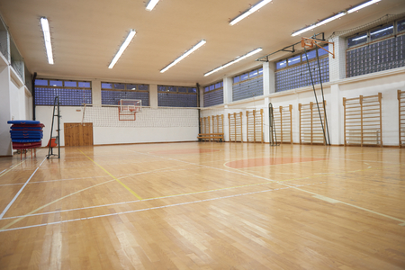小学校体育館屋内バレーボール ネット の写真素材 画像素材 Image