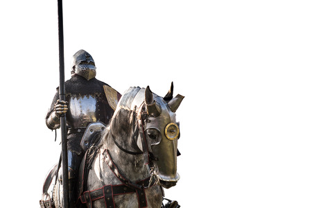 馬に乗った騎士。馬と槍を持った騎士鎧。中世の戦場で馬。の写真