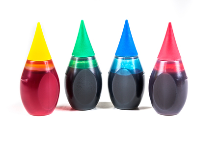 白い背景に分離された緑の食品着色料 の写真素材 画像素材 Image