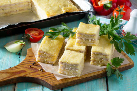 Gateau A La Viande Fabrique A La Viande Hachee Au Brocoli Et Aux Carottes Sur Une Table De Cuisine En Bois Aux Legumes Frais La Notion D Alimentation Saine Banque D Images Et Photos Gateau A La Viande Fabrique A La Viande Hachee Au Brocoli Et Aux Carottes Sur Une Table De Cuisine En Bois Aux Legumes Frais La Notion D Alimentation Saine Banque D Images Et Photos