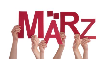 多くの白人と手の赤い直線文字または文字建物分離英語を保持している白い背景上の 6 月を単語します の写真素材 画像素材 Image 多くの白人と手の赤い直線文字または文字建物分離英語を保持している白い背景上の 6 月を単語します の写真素材 画像素材 Image