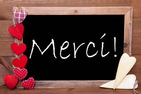 Chalkboard Avec Texte Francais Merci Moyens Merci Beaucoup De Coeurs Rouges Textiles Fond En Bois Avec Vintage Rustique Ou De Style Retro Banque D Images Et Photos Libres De Droits Image Chalkboard Avec Texte Francais Merci Moyens Merci Beaucoup De Coeurs Rouges Textiles Fond En Bois Avec Vintage Rustique Ou De Style Retro Banque D Images Et Photos Libres De Droits Image