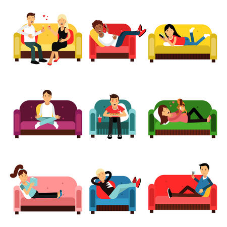 ケーキを食べたり話をソファの上に座って 2 人の女性のベクトル イラストのイラスト素材 ベクタ Image ケーキを食べたり話をソファの上に座って 2 人の女性のベクトル イラストのイラスト素材 ベクタ Image